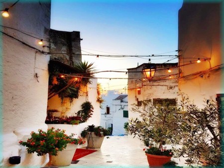 vicolo_centro_ostuni.jpg